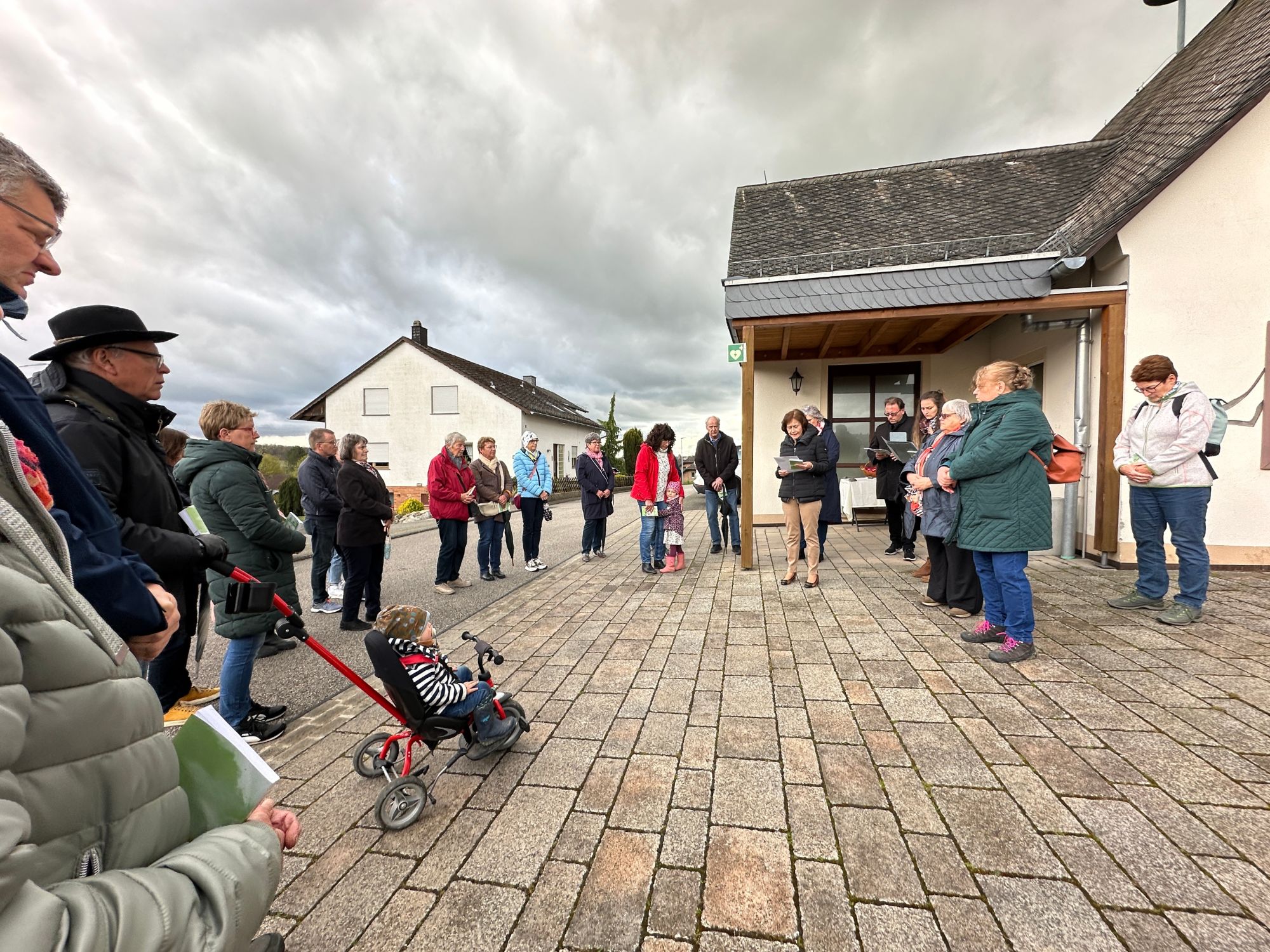 1. Station am Gemeindehaus (c) Josef Karl 1. Station am Gemeindehaus