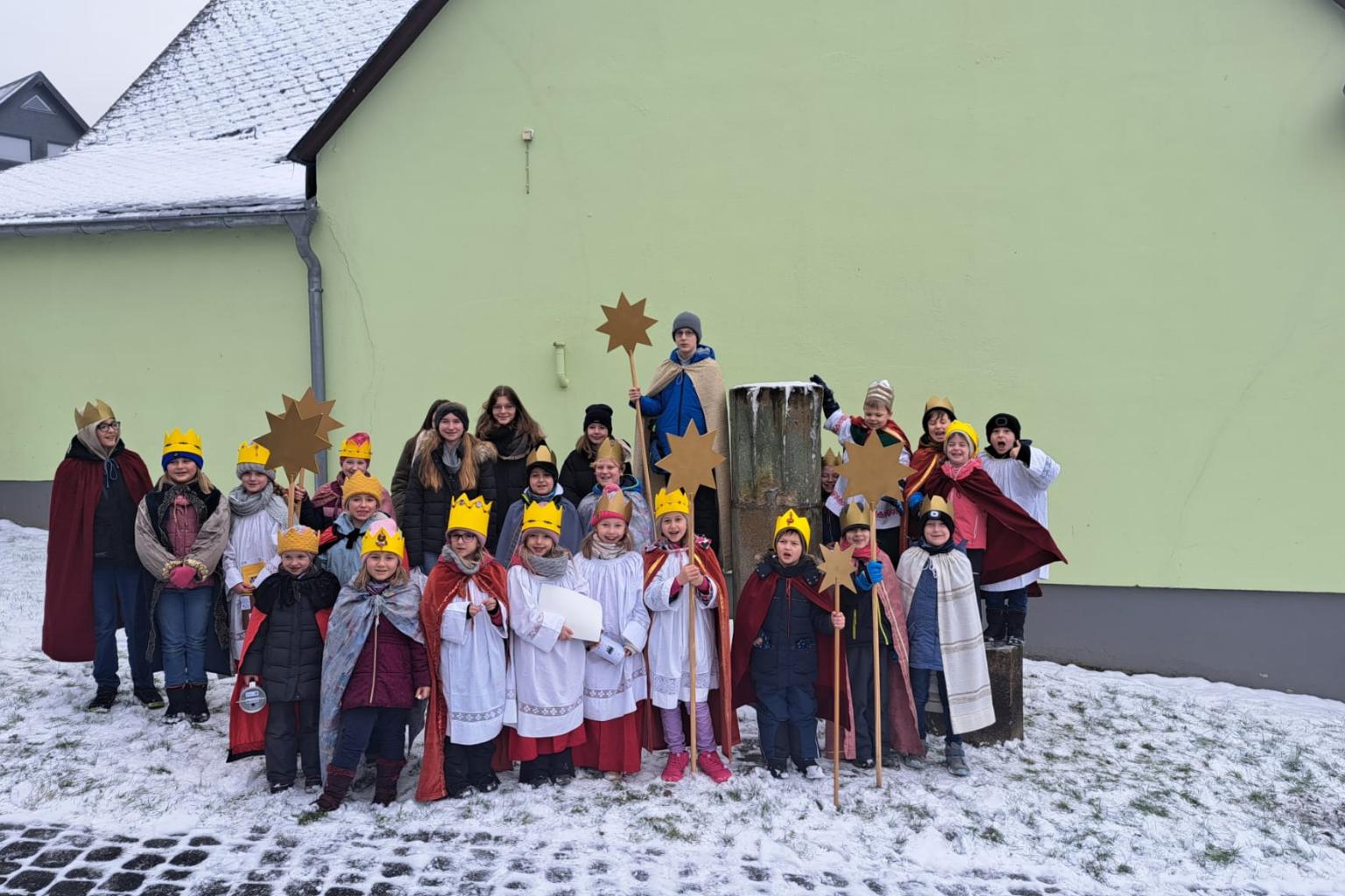 26 Sternsinger waren in Kisselbach unterwegs