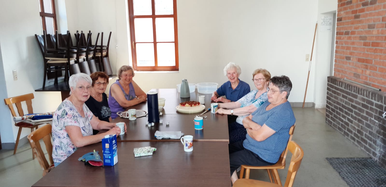 60 Kräutersträuße sind fertig