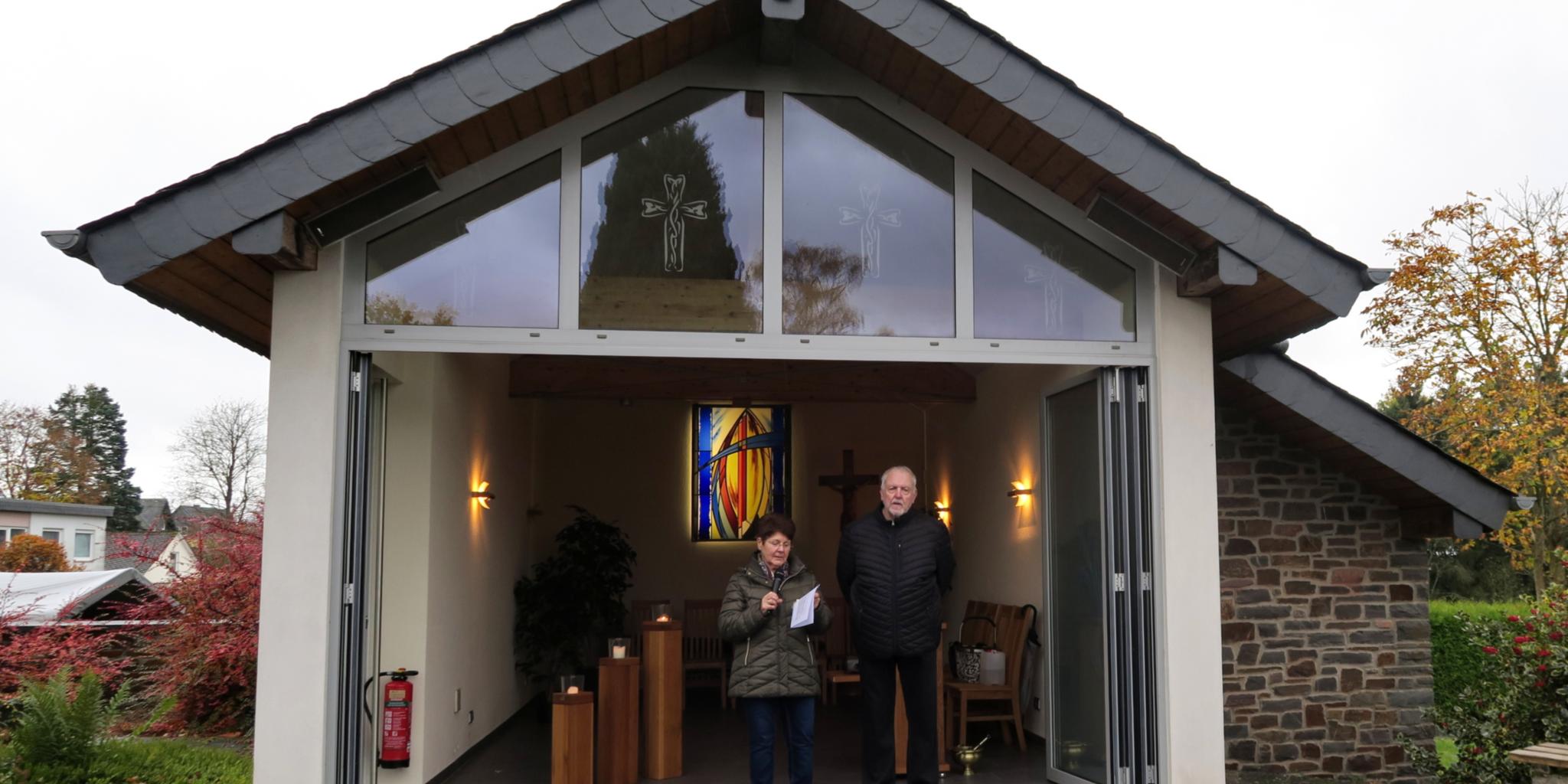 Gottesdiensthelfer gestalteten die Gräbersegnung an Allerheiligen in Liebshausen