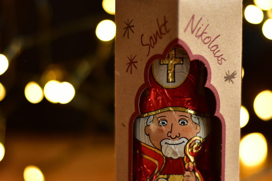 Echter Nikolaus aus fair gehandelter Schokolade