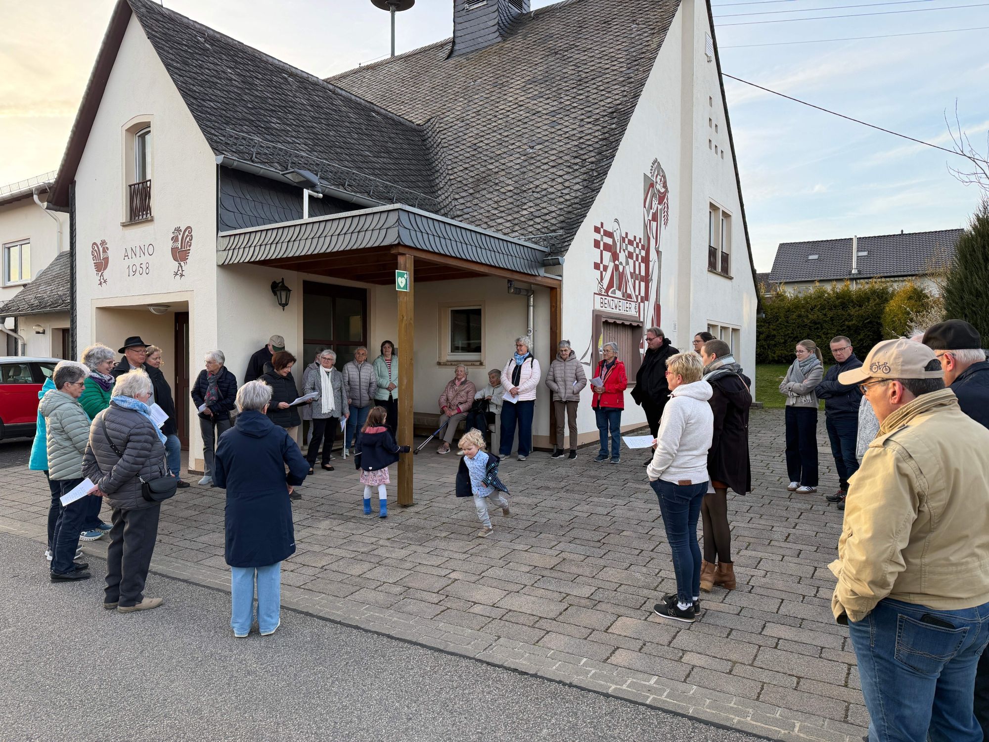 mit Hoffnung, Eierlikör und Ostereiern wurde der Emmausgang abgeschlossen
