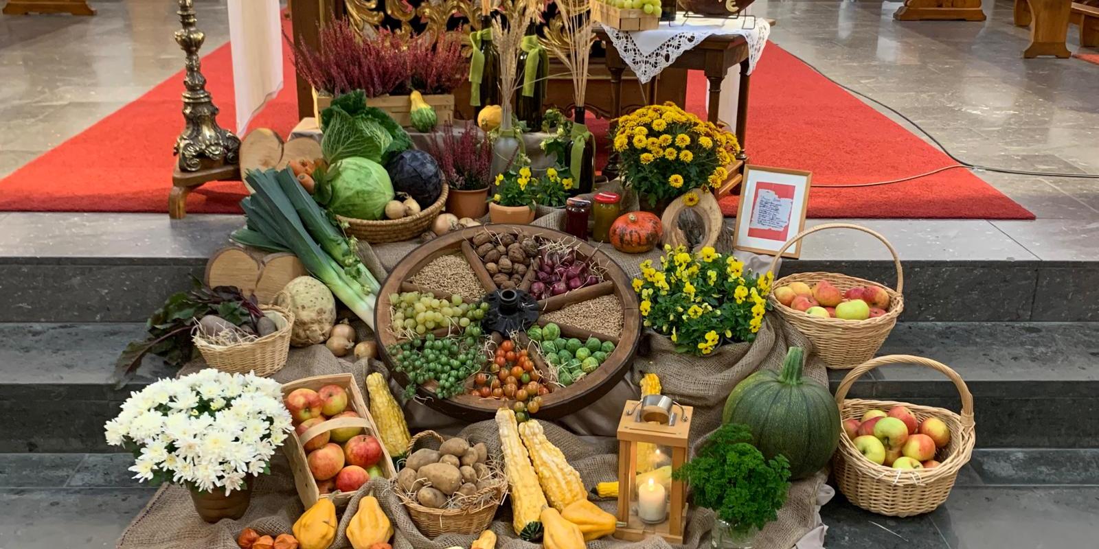auch in diesem Jahr wurde Erntedank an den verschiedensten Orten in St. Lydia gefeiert