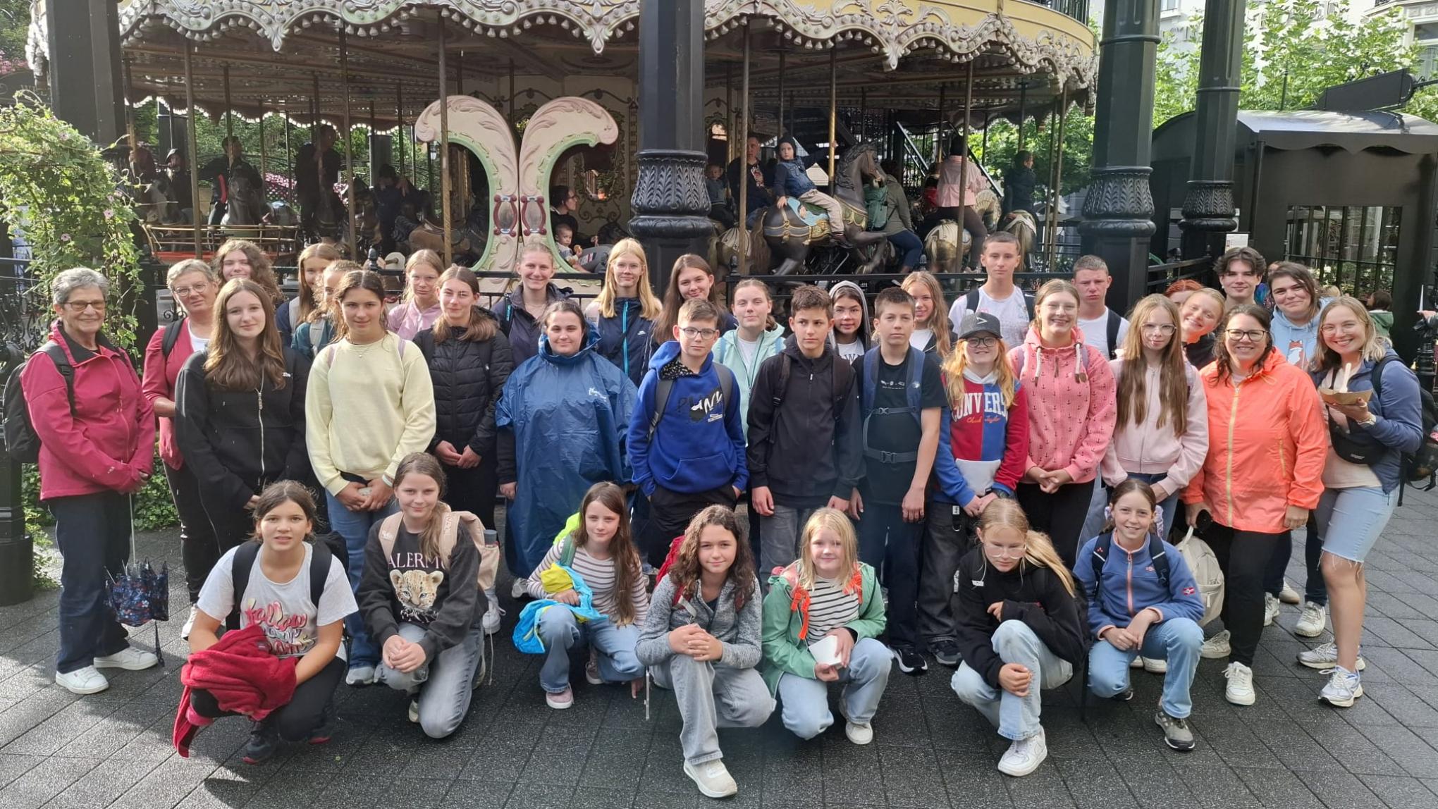 40 Messdiener & Friends machten einen Ausflug ins Phantasialand