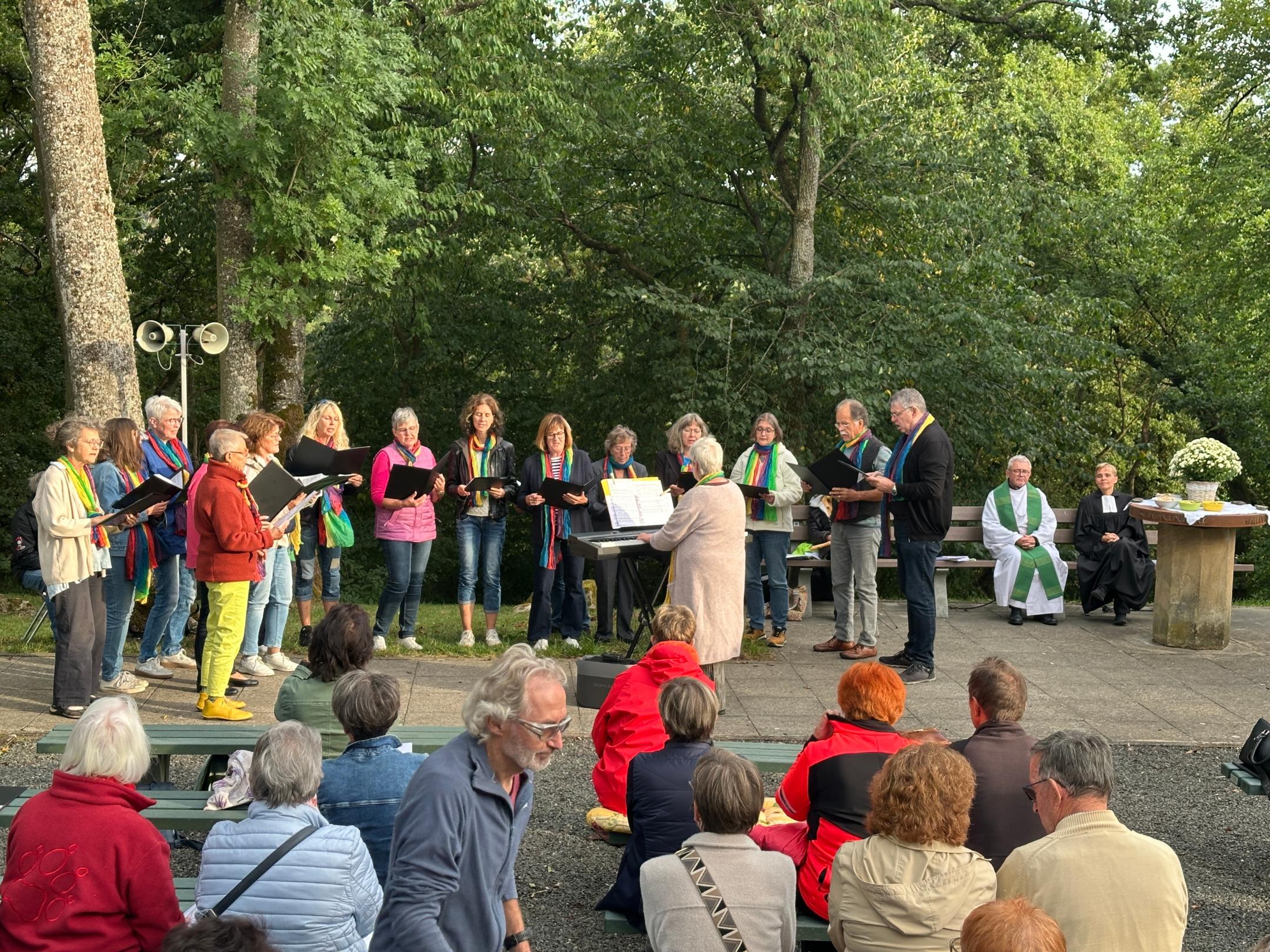 Fürbitten wurden von den Gläubigen vorgetragen