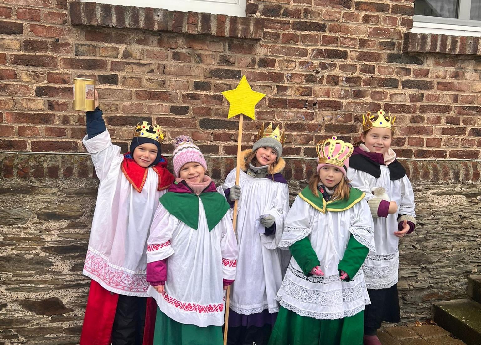 Die Sternsinger in Rayerschied haben Spaß bei der Aktion
