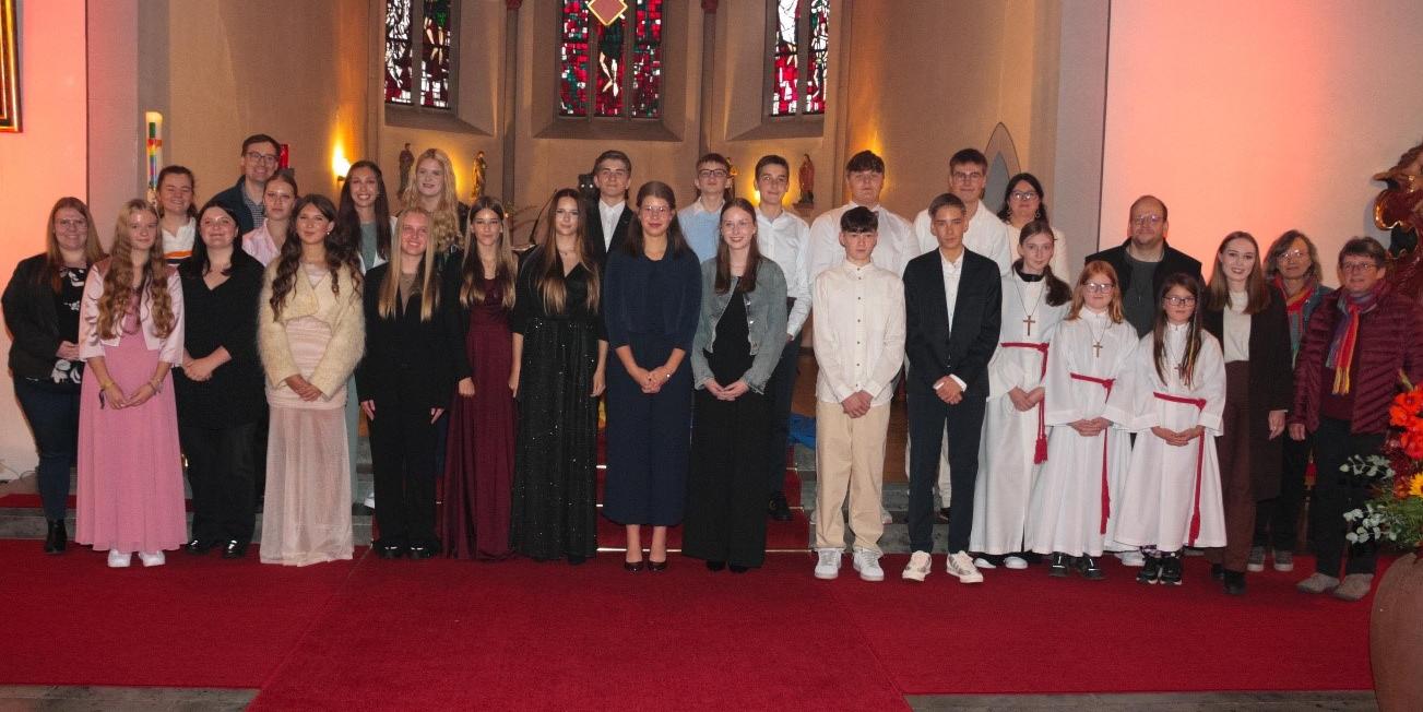 In Biebern wurden 18 Jugendliche gefirmt