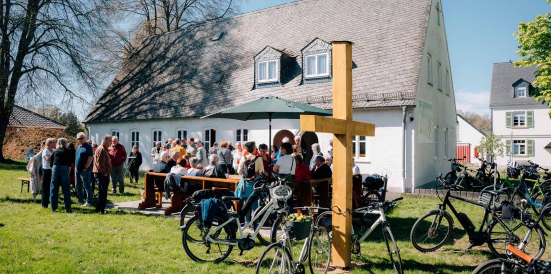 Weihbischof Brahm kommt zur RADWEG-Kapelle
