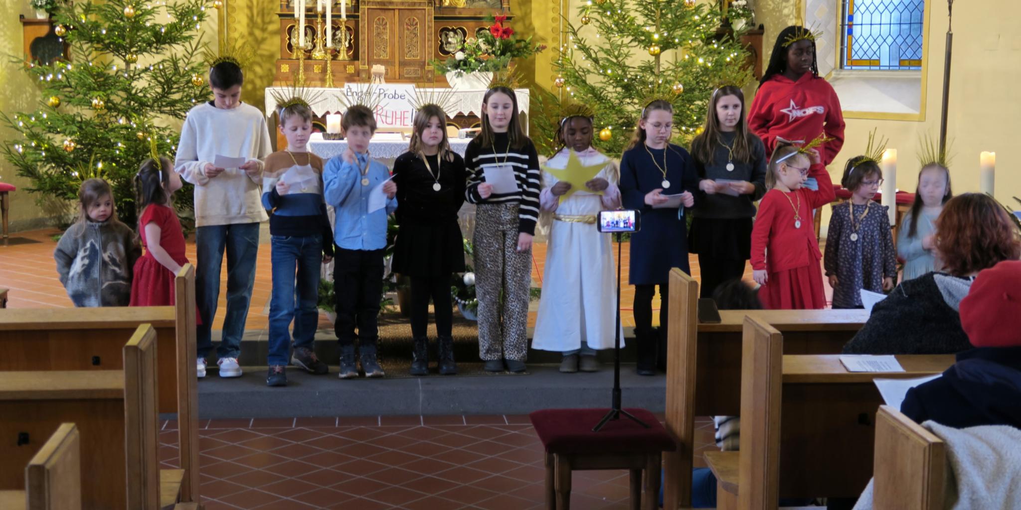 Krippenspiele erklären uns das Weihnachtswunder - wie hier in Liebshausen