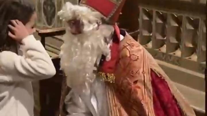 Nikolaus sprach mit den Kindern