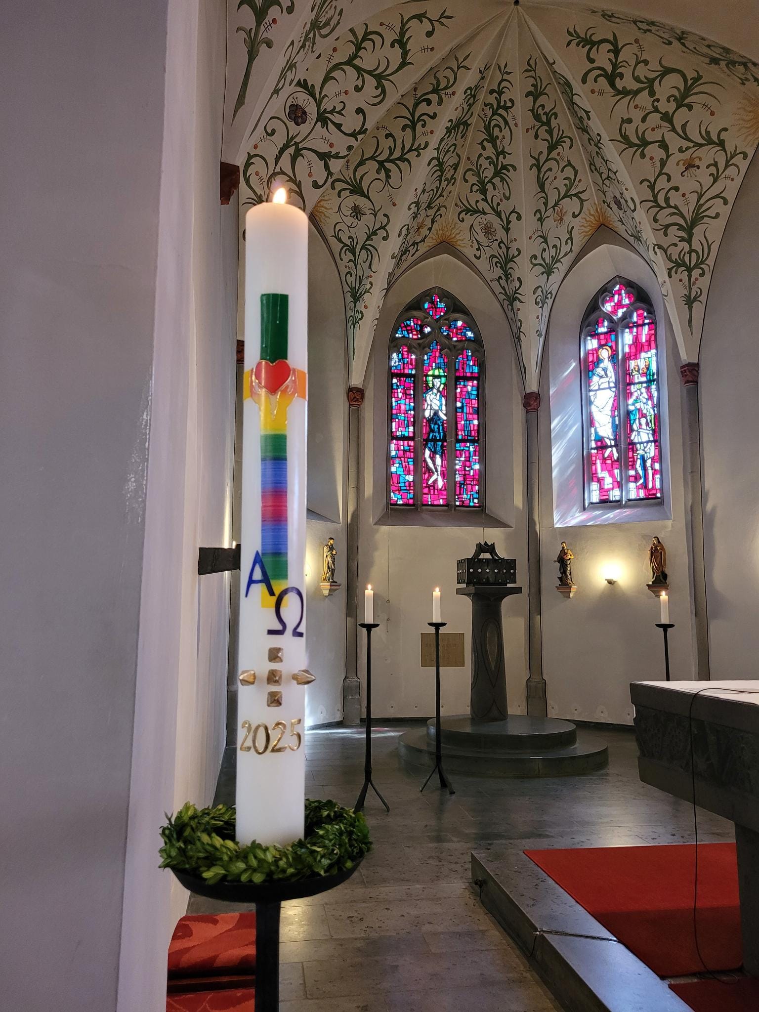 Osterkerze in Biebern