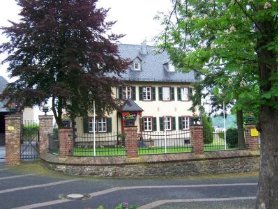 Pfarrhaus_Rheinboellen