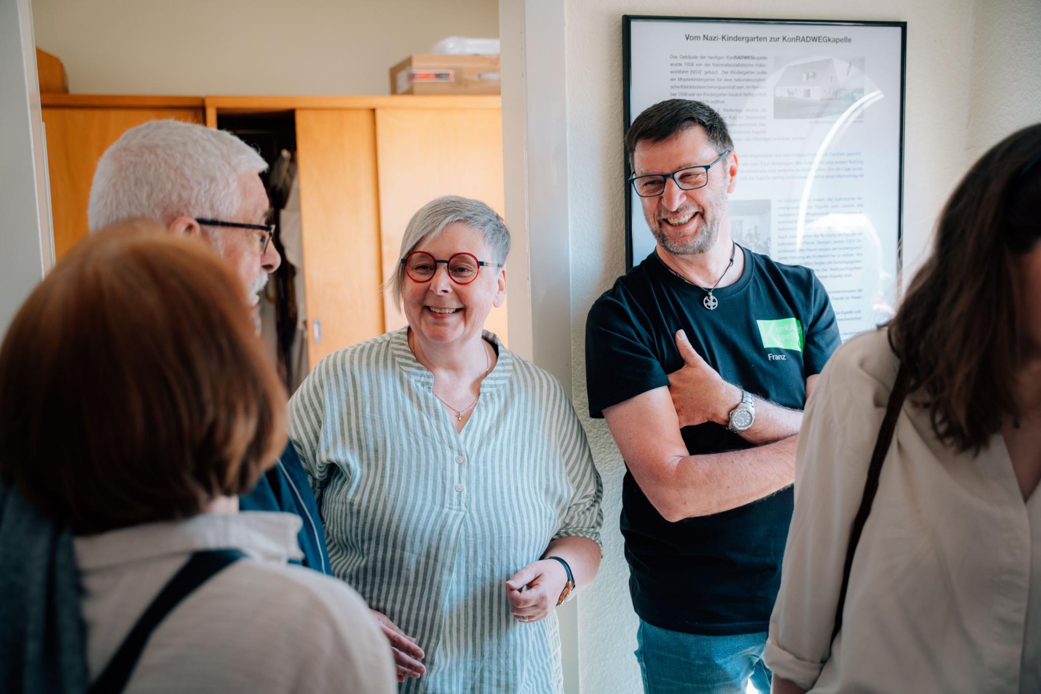 Pia und Franz Jahn im Gespräch mit den Besuchern