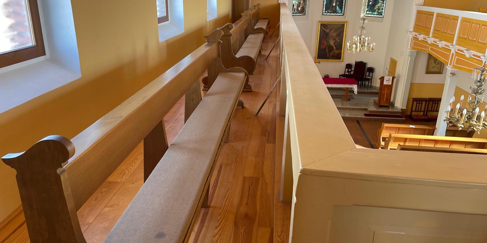 Simmerner Kirchenbänke haben ein neues Zuhause in Polen