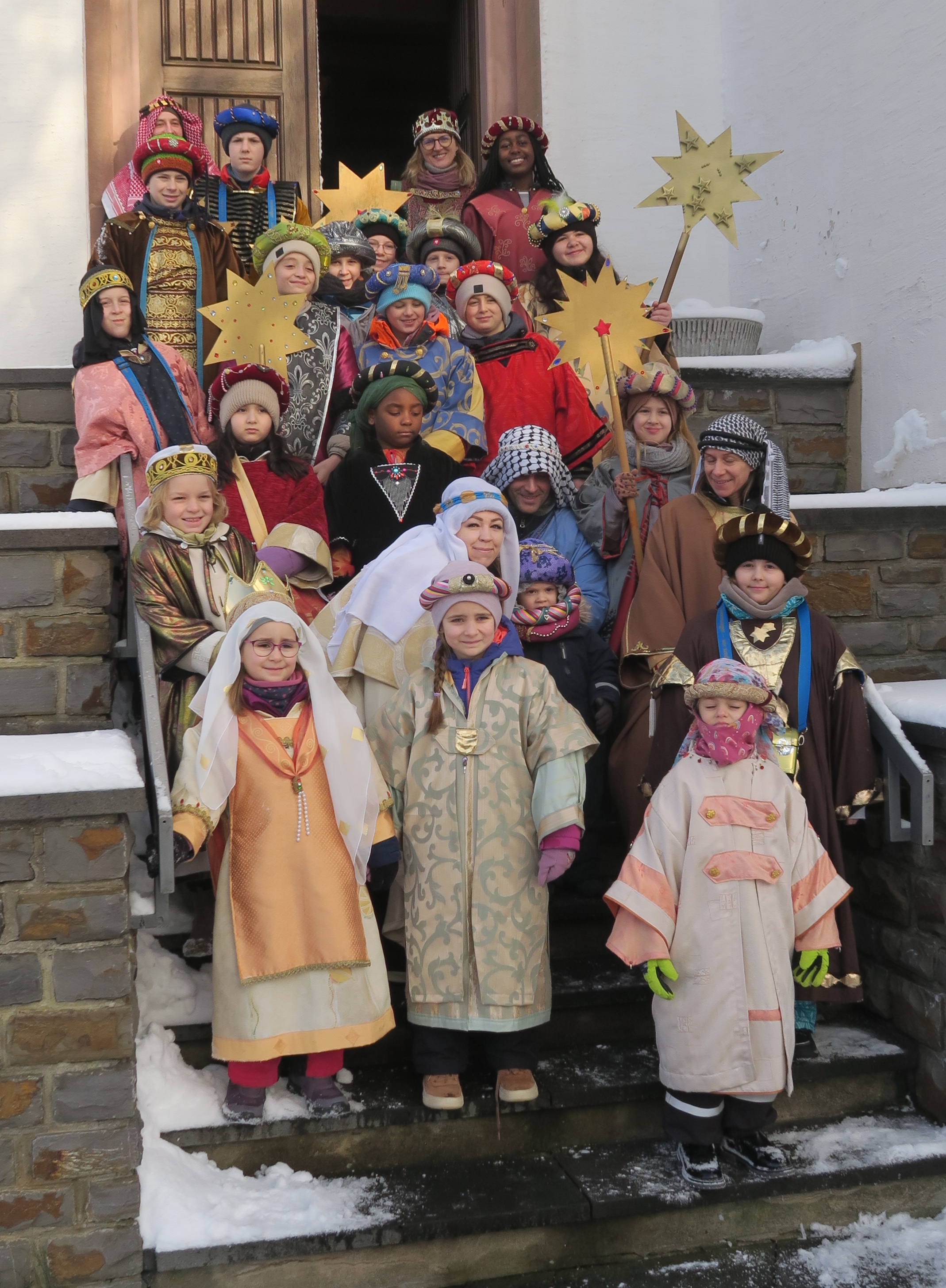 trotz eisiger Minusgraden waren die Sternsinger mit Begeisterung dabei