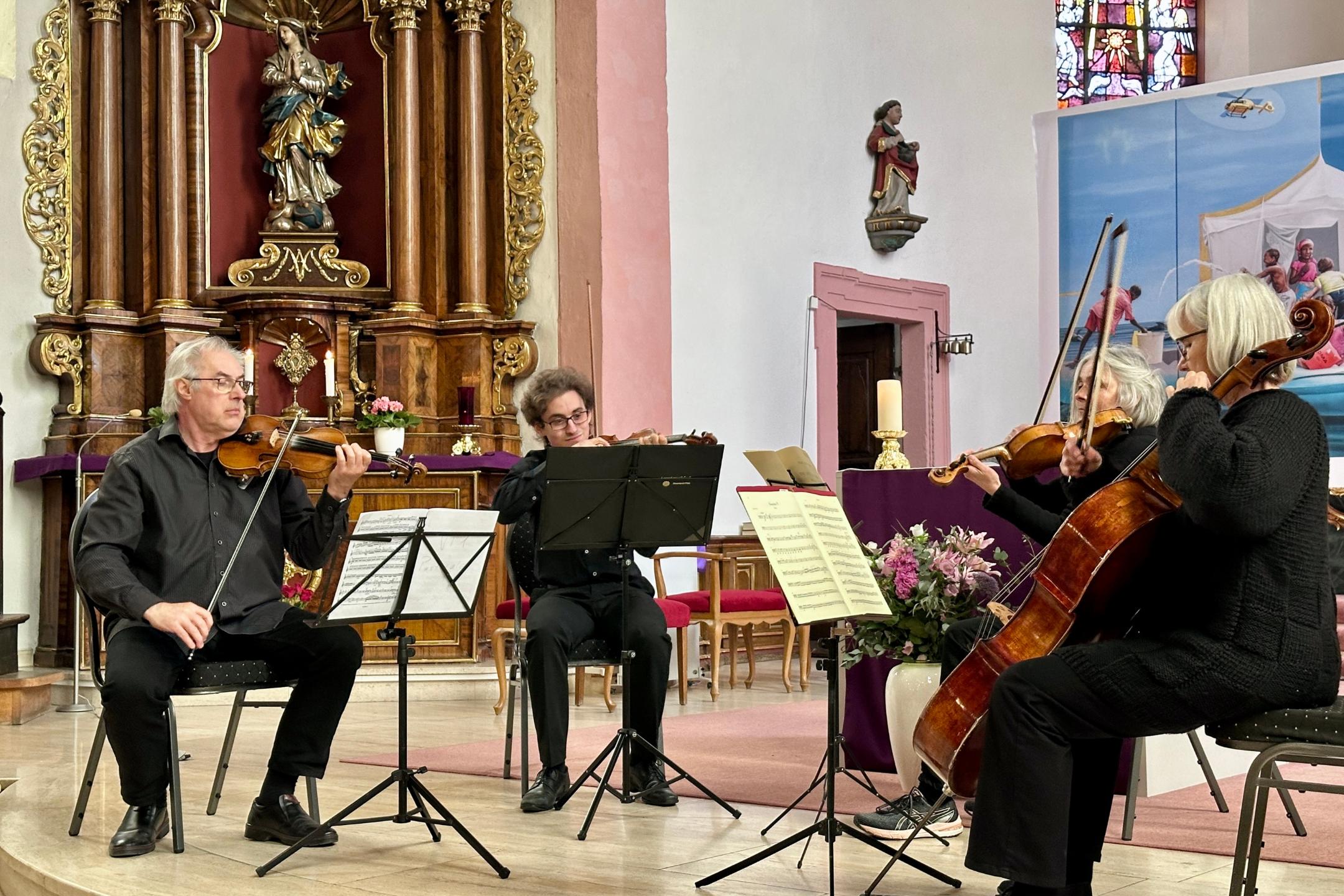 Streichquartet Laurentiu Candea spielte die letzten sieben Worte Jesu Christi von Joseph Haydn