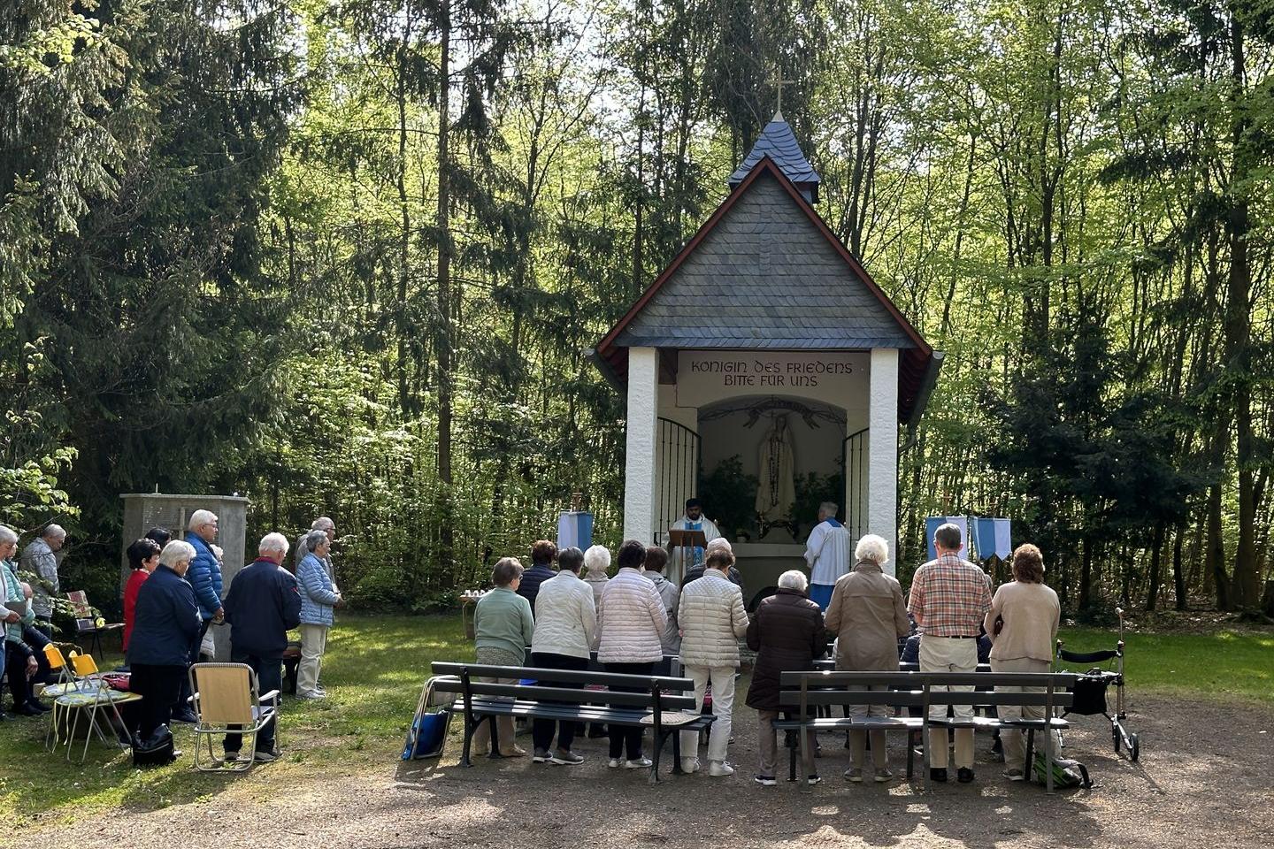 Messe an der Waldkapelle auch im Gedenken an Thomas schneider