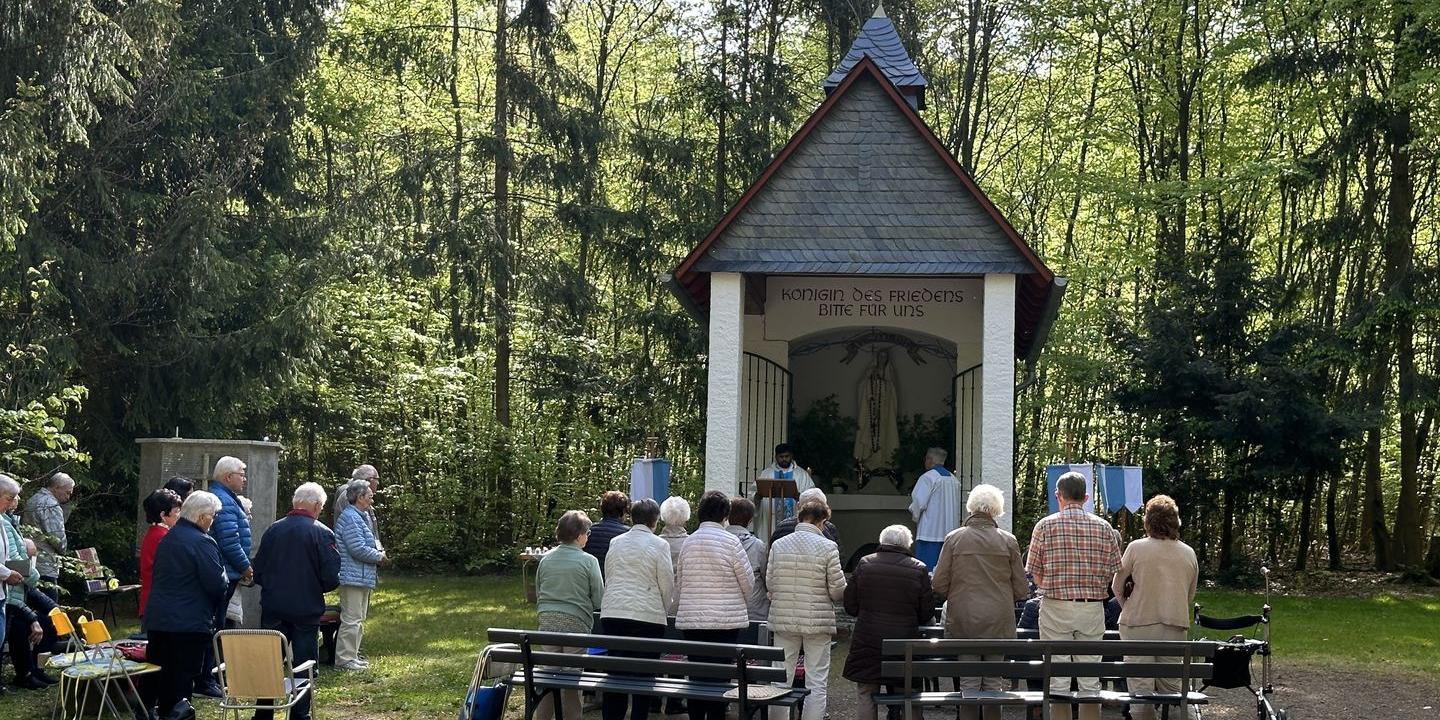 Messe an der Waldkapelle auch im Gedenken an Thomas schneider