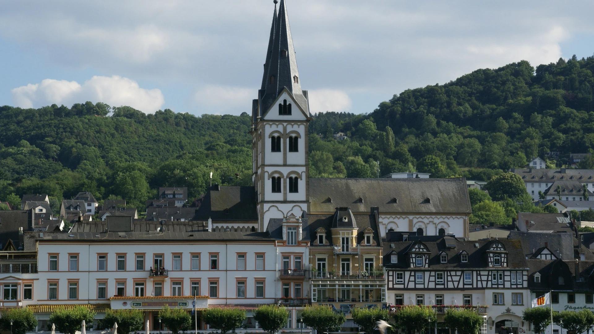 Wallfahrtskloster-in-Kamp-Bornhofen