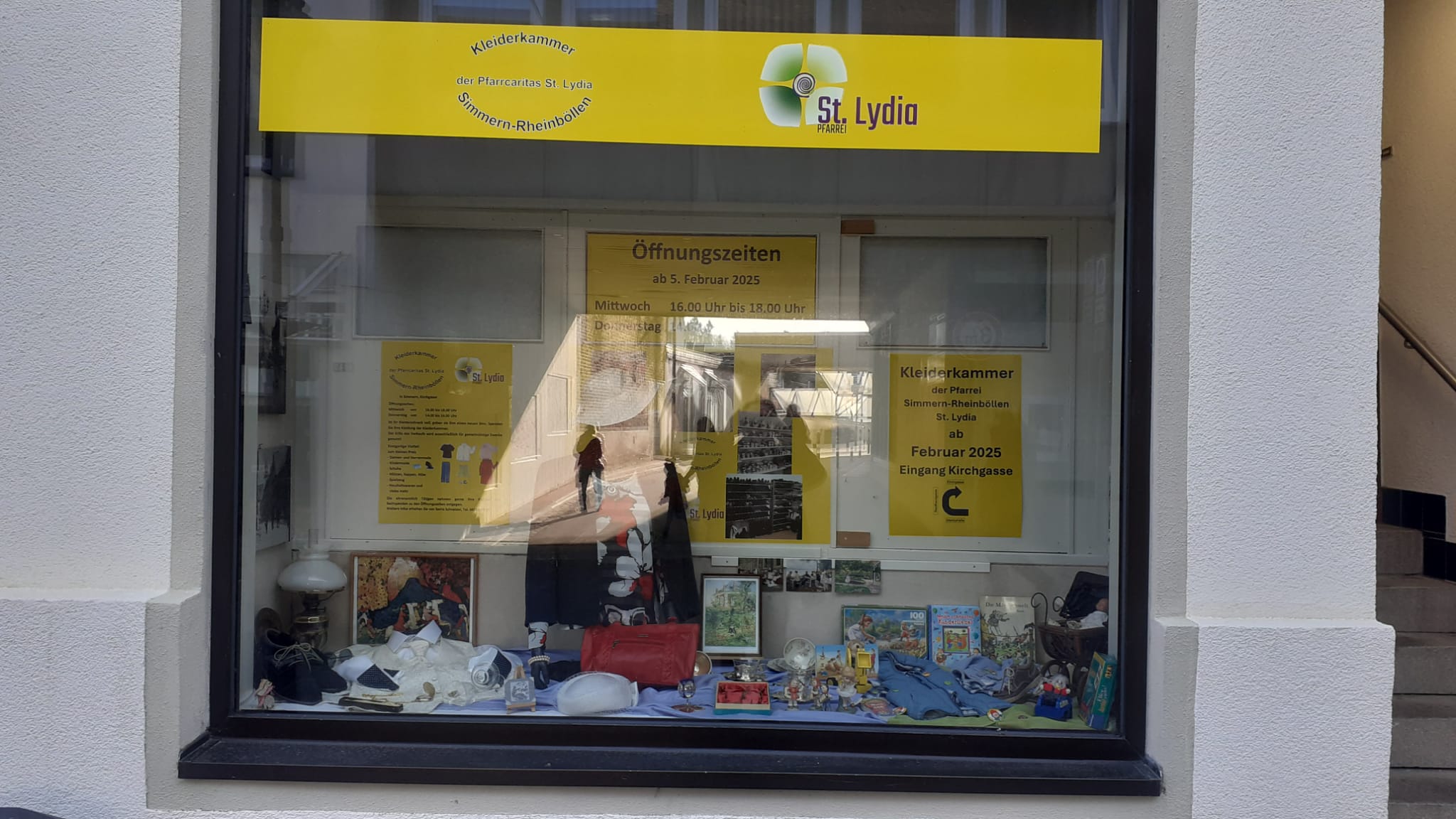 am Frühlingsfest ist die Kleiderkammer der Pfarrei St. Lydia geöffnet