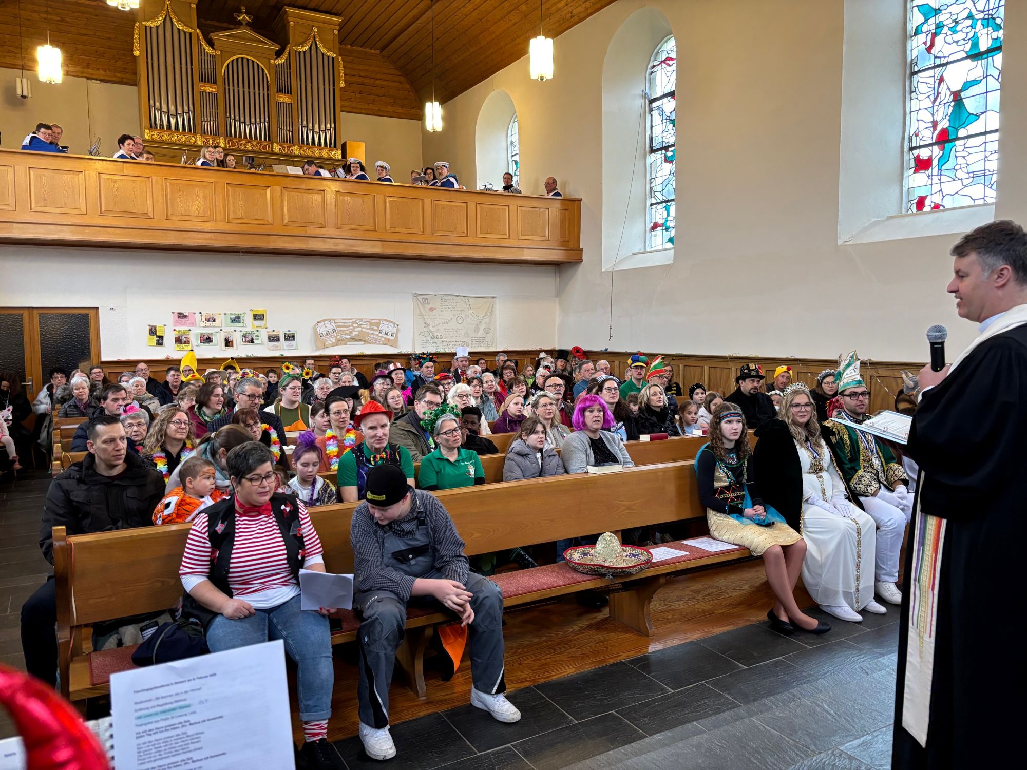 auch evangelische können Fastnacht. Superintendent Markus Riesch