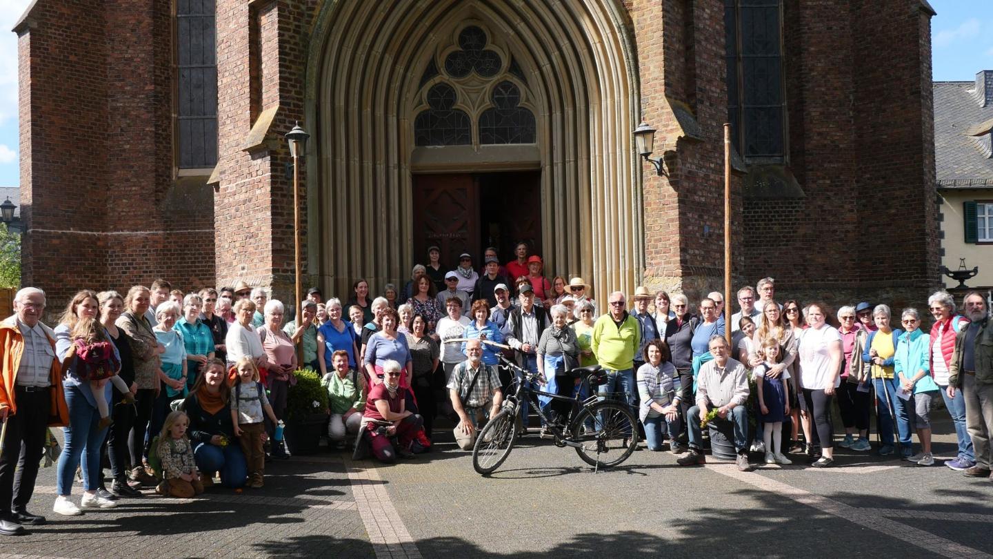 74 Christen beteiligten sich an der ökumenische Gedenkwanderung zur Erinnerung an Thomas Schneider